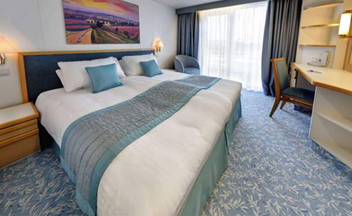 Fred Olsen Cruises Braemar Deluxe Balcony Room.jpg